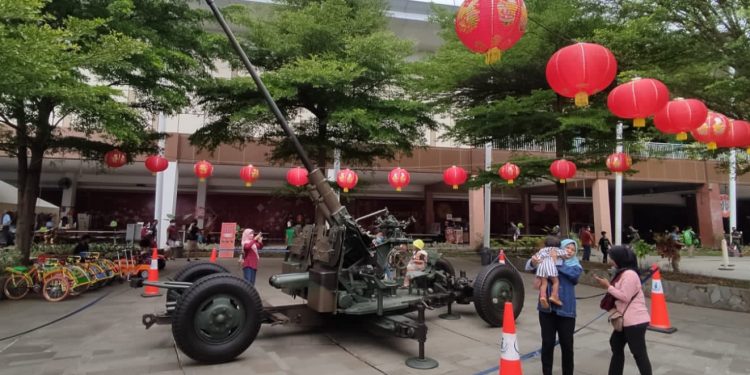 Akhir Pekan Seru di Grage City Mall, Ada Pameran Alutsista TNI dan Gerai Vaksinasi