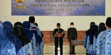 Bupati Imron Lantik 56 PPPK Bidang Kesehatan