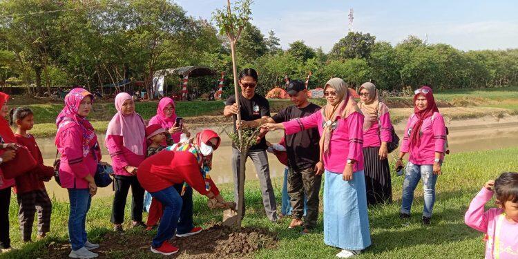 Penanaman Pohon di Sekitar Bendungan Puteran, Warnai Kegiatan Menyambut Hari Jadi Ligung Lor ke-40
