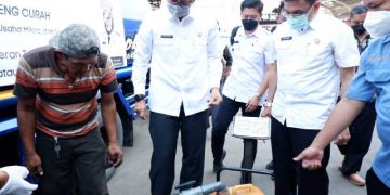 Ratusan Pedagang Dapat Minyak Goreng Murah Seharga Rp13.000