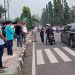 TVCI Chapter Cirebon Bagi-bagi Takjil di Jalan Raya Cigadung – Kadugede