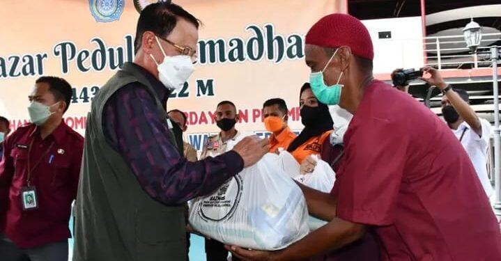 Bupati Karna Buka Bazar Peduli Ramadan