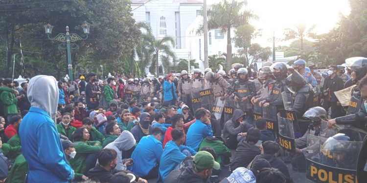 Mahasiswa Cirebon Serukan Sejumlah Tuntutan