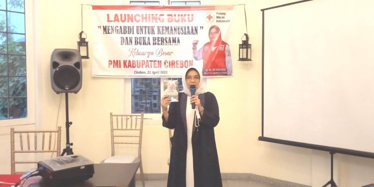 Di Hari Kartini 2022, Heviyana Launching Buku “Mengabdi untuk Kemanusiaan”