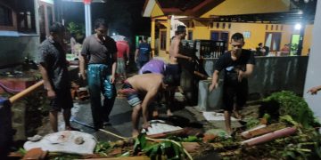 Sungai Cigambreng Meluap, Desa Cipanas Tersapu Banjir