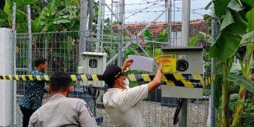 Tidak Memiliki Izin Operasi, Dua Tower Disegel Satpol PP