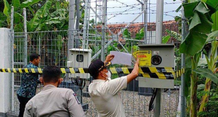 Tidak Memiliki Izin Operasi, Dua Tower Disegel Satpol PP