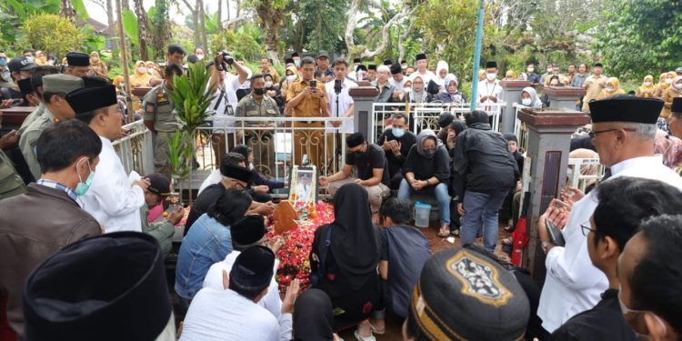 Kuningan Kehilangan Putra Terbaik