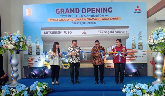 Mitsubishi Fuso Buka Dealer Baru di Indramayu