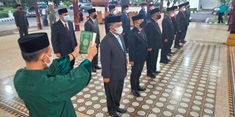 Imron Tunjuk Hendra Jabat Plt Sekda