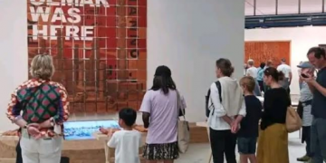 Satu Karya Seni Genteng Tanah Liat Jatiwangi