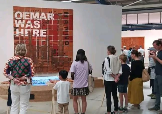 Satu Karya Seni Genteng Tanah Liat Jatiwangi