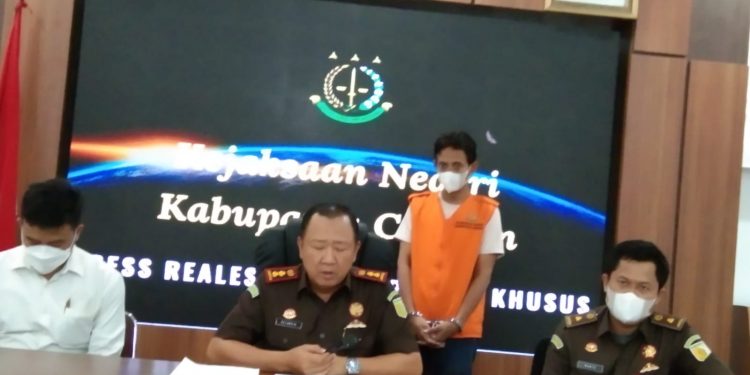 Terlibat Korupsi DD dan BLT, Bendahara Desa Tenjomaya Ditahan Kejari