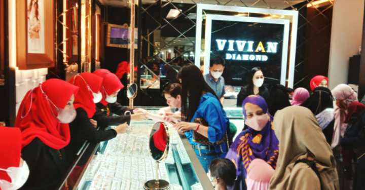 Vivian Diamond Buka Store di CSB, Hadirkan Koleksi Berlian dan Emas Berkualitas Premium