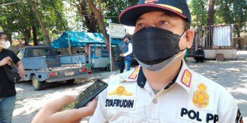 Satpol PP Akan Bongkar PKL Liar Flyover Gebang