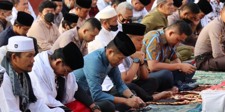 Polres Kuningan Kurban 8 Sapi dan 20 Kambing
