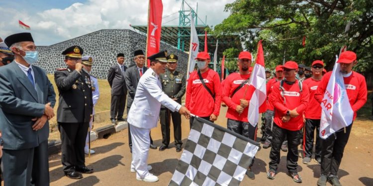 Azis Lepas 77 Peserta Ekspedisi Kebangsaan Cirebon-Bandung