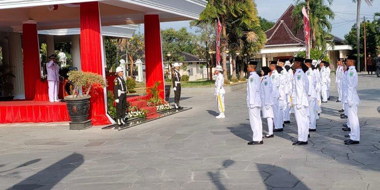 Bupati Karna Pimpin Upacara HUT Kemerdekaan RI ke-77