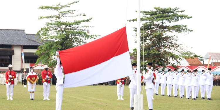 Upacara HUT RI ke-77 Berlangsung Khidmat dan Lancar