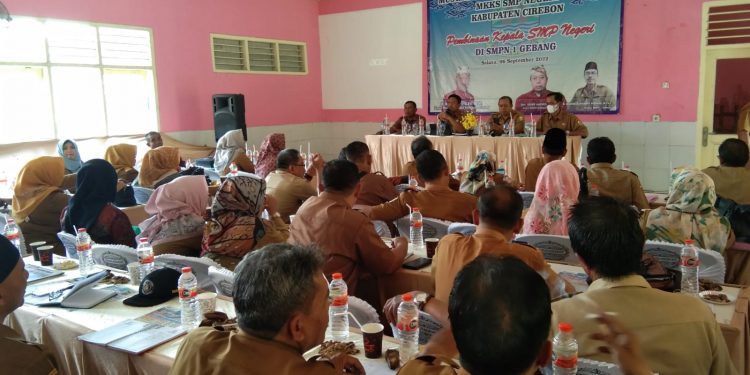 Kadisdik Minta Kepsek Jaga Kebersihan Lingkungan Sekolah