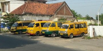 Harga BBM Naik, Sopir Angkot di Majalengka Mogok Massal