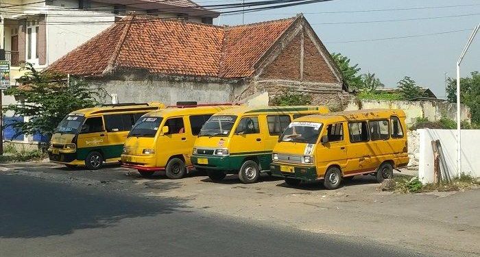 Harga BBM Naik, Sopir Angkot di Majalengka Mogok Massal