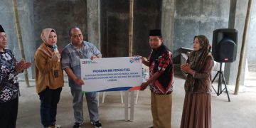 BRI Cirebon Kartini Serahkan CSR untuk Masjid Nurul Ikhsan