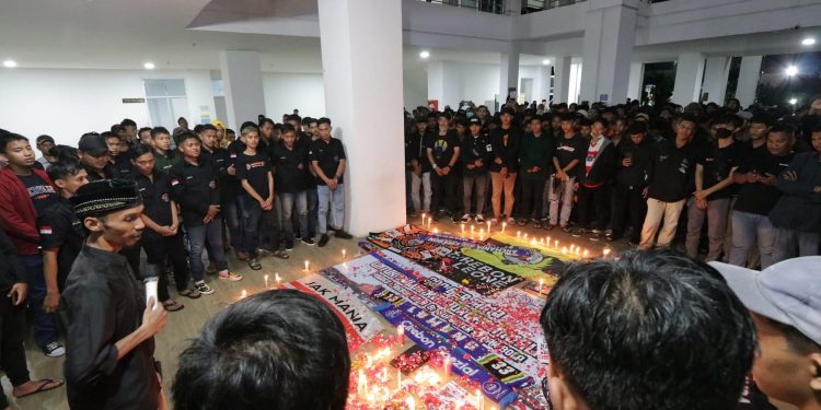 Aksi Solidaritas Tragedi Stadion Kanjuruhan