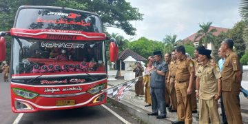 20 KK Asal Kabupaten Cirebon Ikuti Program Transmigrasi ke Kabupaten Pasangkayu