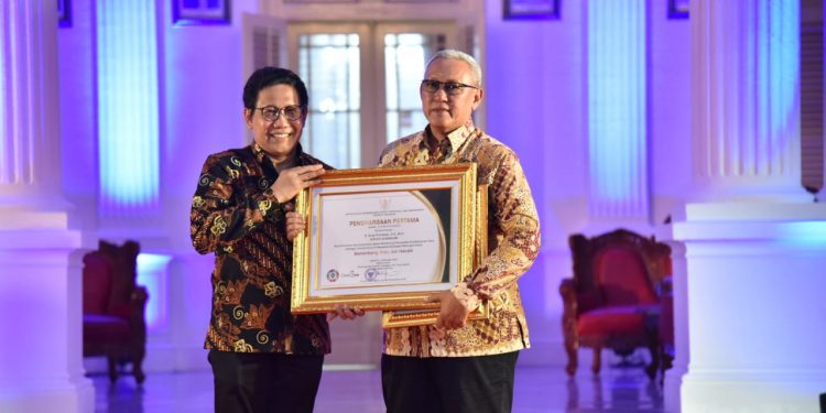 Kuningan Raih Penghargaan Pratama dari Kemendes PDTT