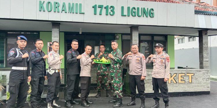 Polsek Ligung Beri Kejutan untuk Koramil di HUT TNI ke-77