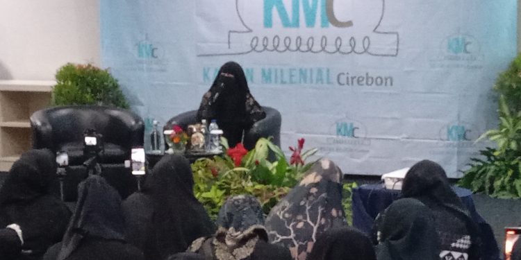 Gelar Muhasabah Akhir Tahun, Kajian Milenial Cirebon Hadirkan Ummi Pipik