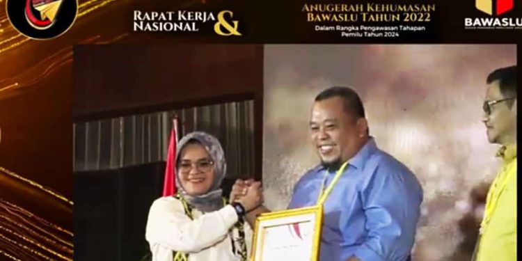 Bawaslu Majalengka Raih Penghargaan Pengelolaan Media Sosial Terbaik Tingkat Nasional