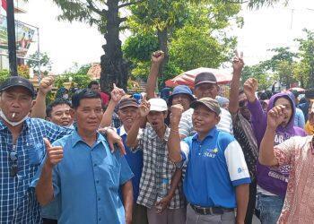 Ribuan Kader Nasdem Geruduk Gedung PN Indramayu