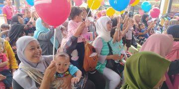 Peringati Hari Gizi Nasional, Alfamart Gelar Posyandu di Desa Timbang Kabupaten Kuningan