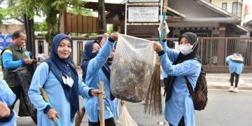 Gerakan Pemungutan Sampah Didominasi Komunitas CTC dan Kopeah