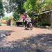 Een Terus Perjuangkan Perbaikan Jalan di Argasunya