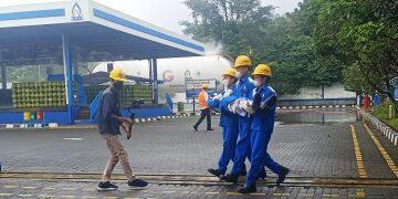 Bulan K3, SPBE Adelya Permata Simulasikan Penanggulangan Darurat