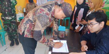 Pendaftaran Calon Kades di Kecamatan Ligung Sepi Peminat