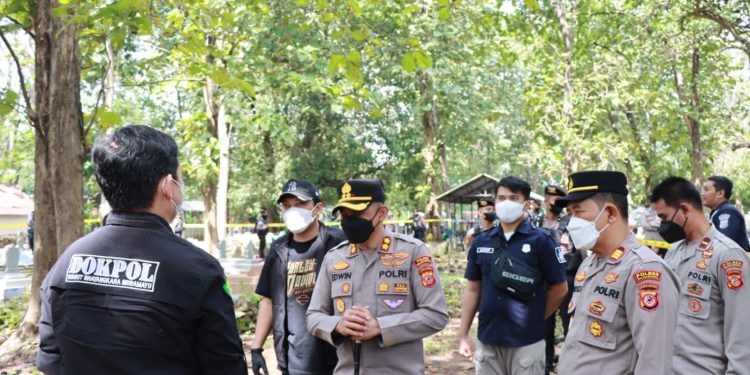 Ungkap Kasus Kematian, Polisi Bongkar Kuburan OP untuk Diotopsi