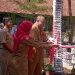 Didin Resmikan Green House SMPN 1 Sumber