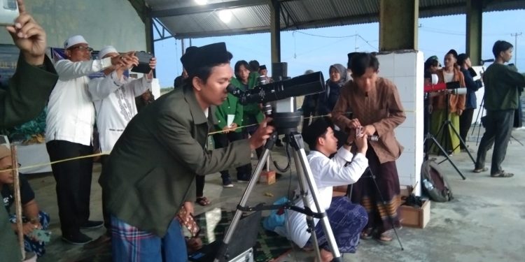 Hilal Terlihat di Pantai Baro Gebang