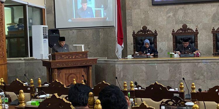 Fraksi PKS DPRD Kabupaten Cirebon Pertanyakan Belanja Tahun 2022 Besar Tetapi Banyak Jalan Rusak
