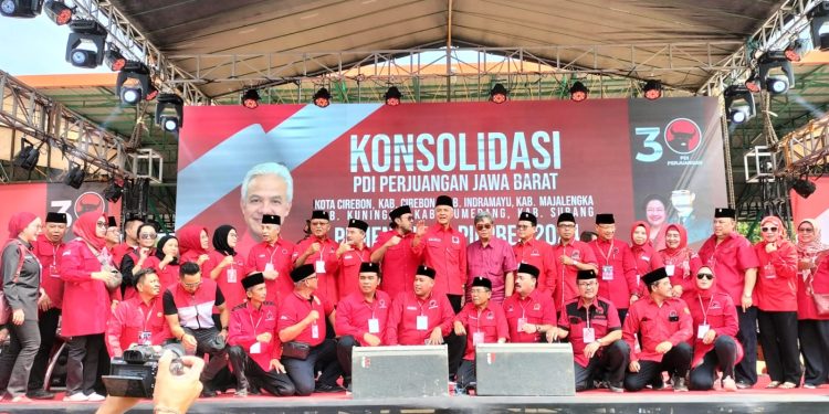 Hadiri Konsolidasi PDI Perjuangan di Cirebon, Ganjar Pranowo: Kita Harus Menang