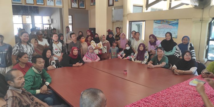 Warga Desa Kanci Tolak Penggusuran Bangli Tanpa Solusi