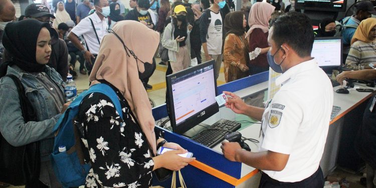 PT KAI Daop 3 Cirebon Perpanjang Waktu Pemesanan Tiket KA Jarak Jauh