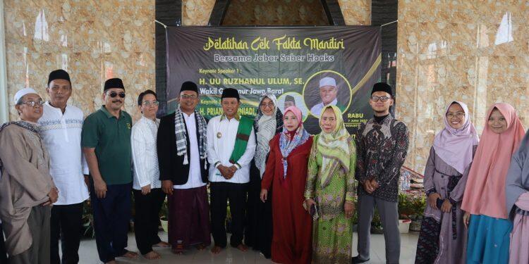 Wagub Jabar Kunjungi Ponpes Darurrohmah Cirebon