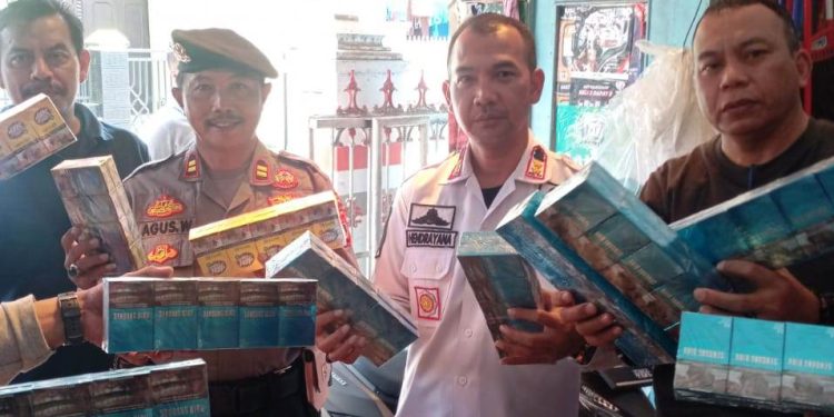 Ratusan Ribu Batang Rokok Ilegal di Kuningan Disita