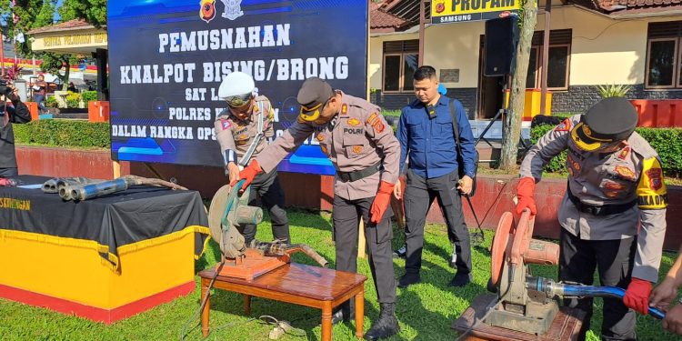 115 Knalpot Brong Dimusnahkan