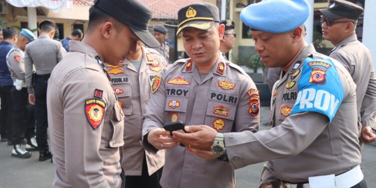 Marak Judi Online, Isi Handphone Personil Polres Ciko Diperiksa Propam